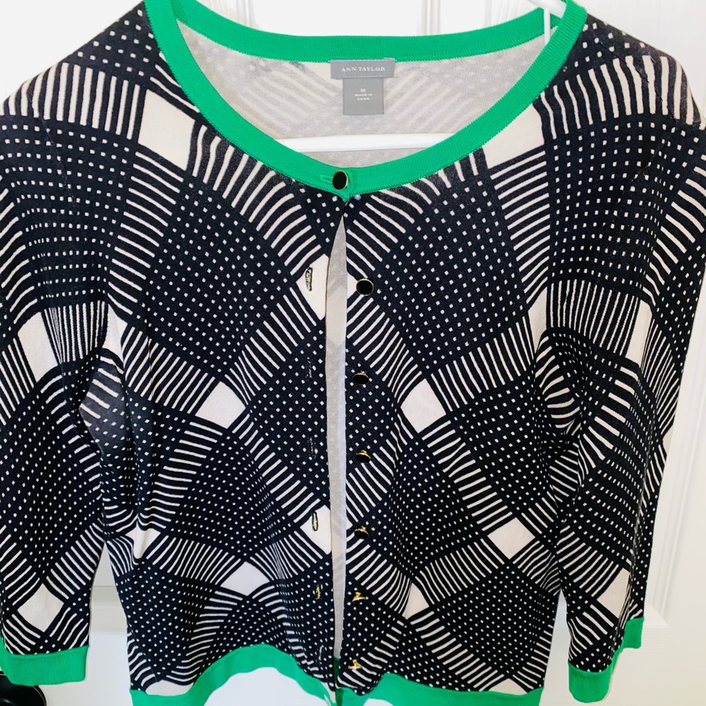 Ann Taylor Plaid Cardigan 🖤